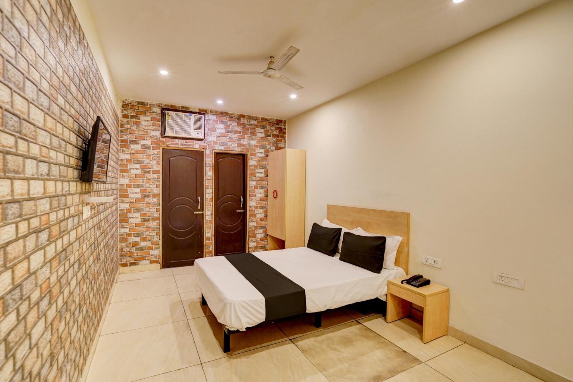 Hotel O Blue Vibes Meerut Exterior foto
